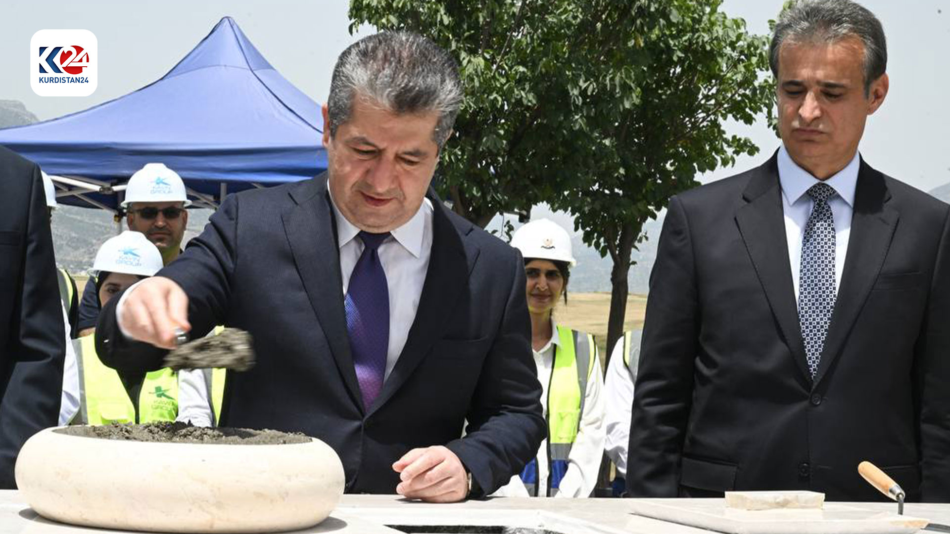  سەرۆکوەزیران لە کاتی دانانی بەردی بناغەی چوار پرۆژە لە ئیدارەی سەربەخۆی سۆران (وێنە: فەرهاد ئەحمەد)