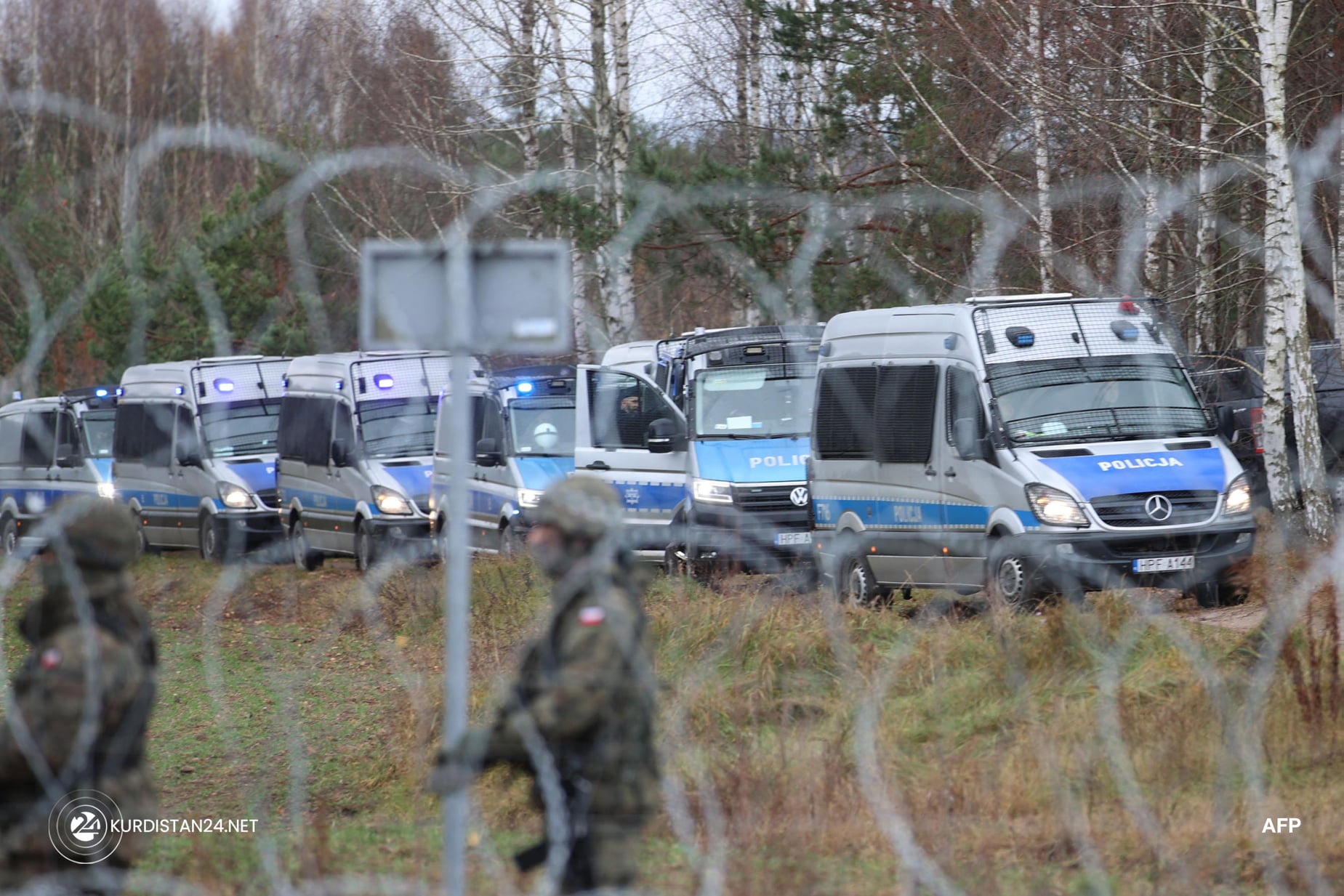 سنووره&zwnj;كان ته&zwnj;لبه&zwnj;ند كراون، پۆلیس رێگه&zwnj; به&zwnj;كه&zwnj;س نادات بپه&zwnj;ڕنه&zwnj;وه&zwnj;