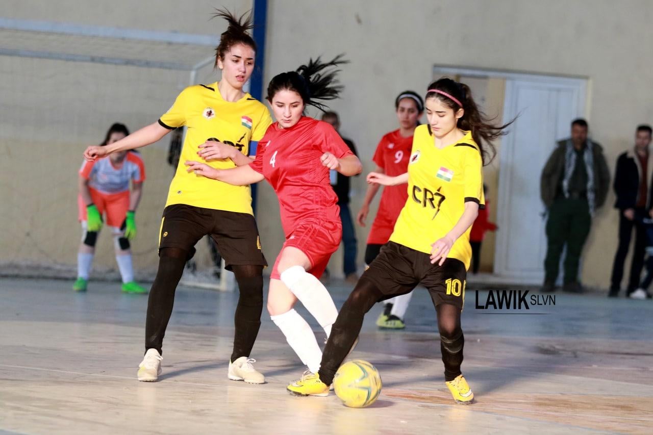 دیمەنی یارییەکی وەرزی رابردووی خولی فوتساڵی خانمانی کوردستان