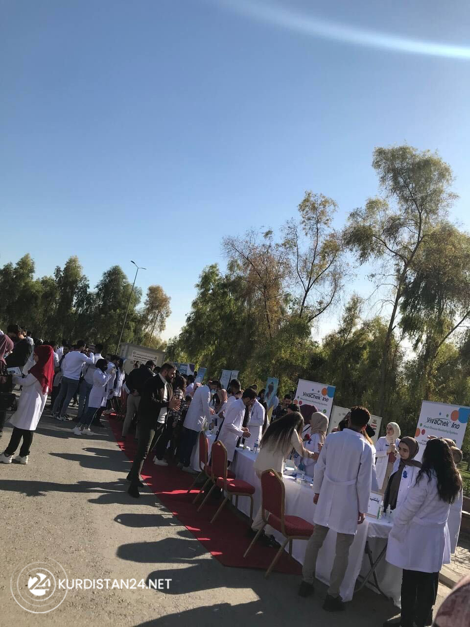 Medical students and staff from various laboratories in the Kurdistan Region’s capital Erbil organized an event in the city’s Sami Abdul Rahman Park to mark World diabetes Day, Nov. 12, 2021. (Photo: Renas A. Saeed/Kurdistan 24)