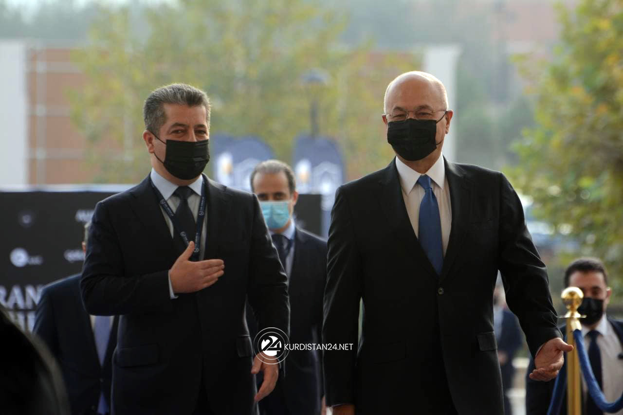 Kurdistan Region Prime Minister Masrour Barzani welcomes Iraqi President Barham Salih to the Middle East Peace and Security Forum #meps21 at the American University of Kurdistan in Duhok, Nov. 16, 2021. (Photo: Kurdistan 24)
