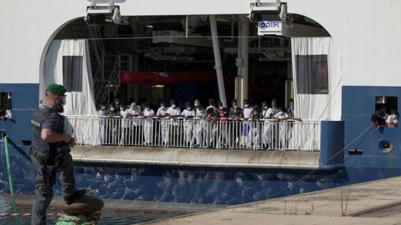 حوالي 186 شخصا تم إنقاذهم في ثلاث عمليات منفصلة في المياه الدولية