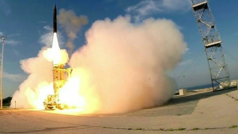 صورة وزعتها وزارة الدفاع الإسرائيلية في 2015 لانطلاق صاروخ حيتس 3 الاعتراضي من مكان لم يتم الكشف عنه جنوب تل أبيب- الصورة لفرانس 24