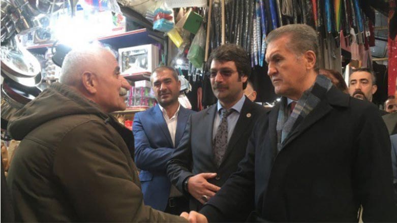 Shopkeeper Haci Tunc told Turkish opposition leader Sarigul that south Turkey is Kurdistan. (Photo: Twitter)