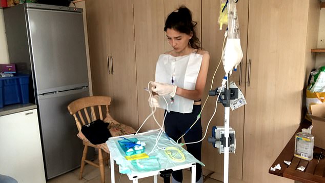 ئێڤی له&zwnj;كاتی وه&zwnj;رگرتنی چاره&zwnj;سه&zwnj;ری