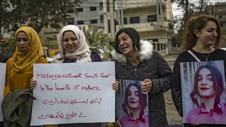 Kurds demonstrate outside UN offices in northeastern Syria against the recruitment of teenage girls into Kurdish militias (Photo: Delil souleiman/AFP)