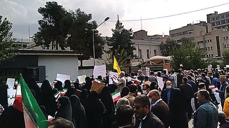 تجمع طرفداران جمهوری اسلامی در برابر سفارت آلمان در تهران/عکس از خبرگزاری تسنیم