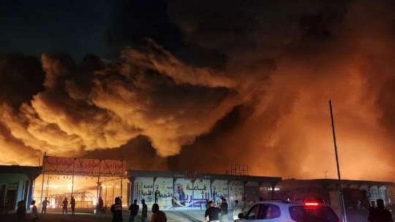 آتش‌سوزی در مجمتع بازرگانی شهر آبی نجف