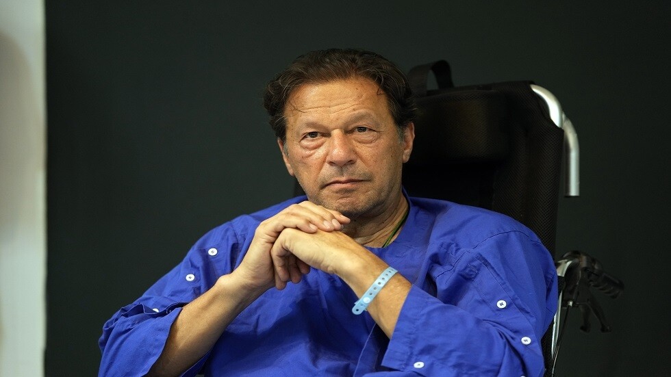 عمران خان، سه‌رۆك وه‌زیرانی پێشووی پاكستان