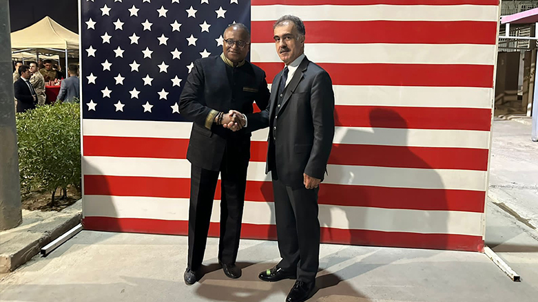 US Consul General Irvin Hicks Jr. (left) and KRG Foreign Relations head Safeen Dizayee (Photo: Safeen Dizayee/Twitter)