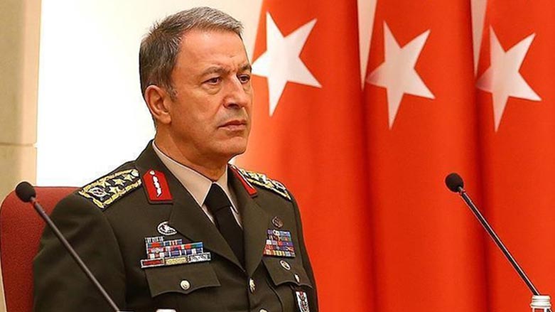 خلووسی ئاكار، وه‌زیری به‌رگری توركیا