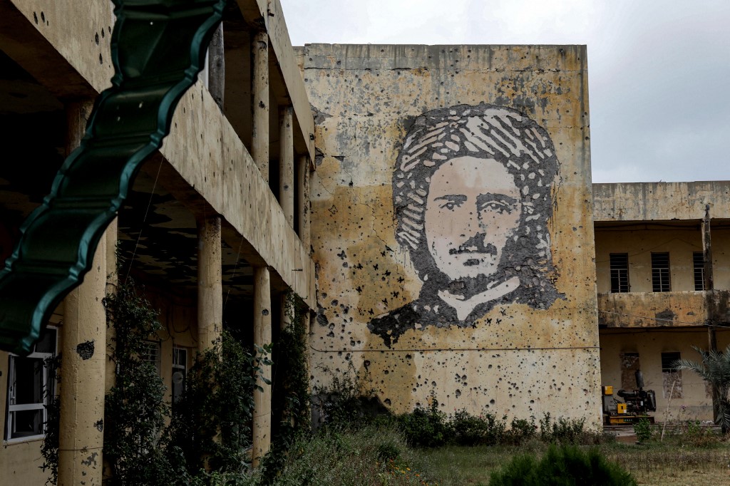 A view at damage sustained at the headquarters of the Kurdistan Democratic Party of Iran (KDPI) following an Iranian cross-border attack in the town of Koye, Nov. 26, 2022. (Photo: Safin Hamed/AFP)