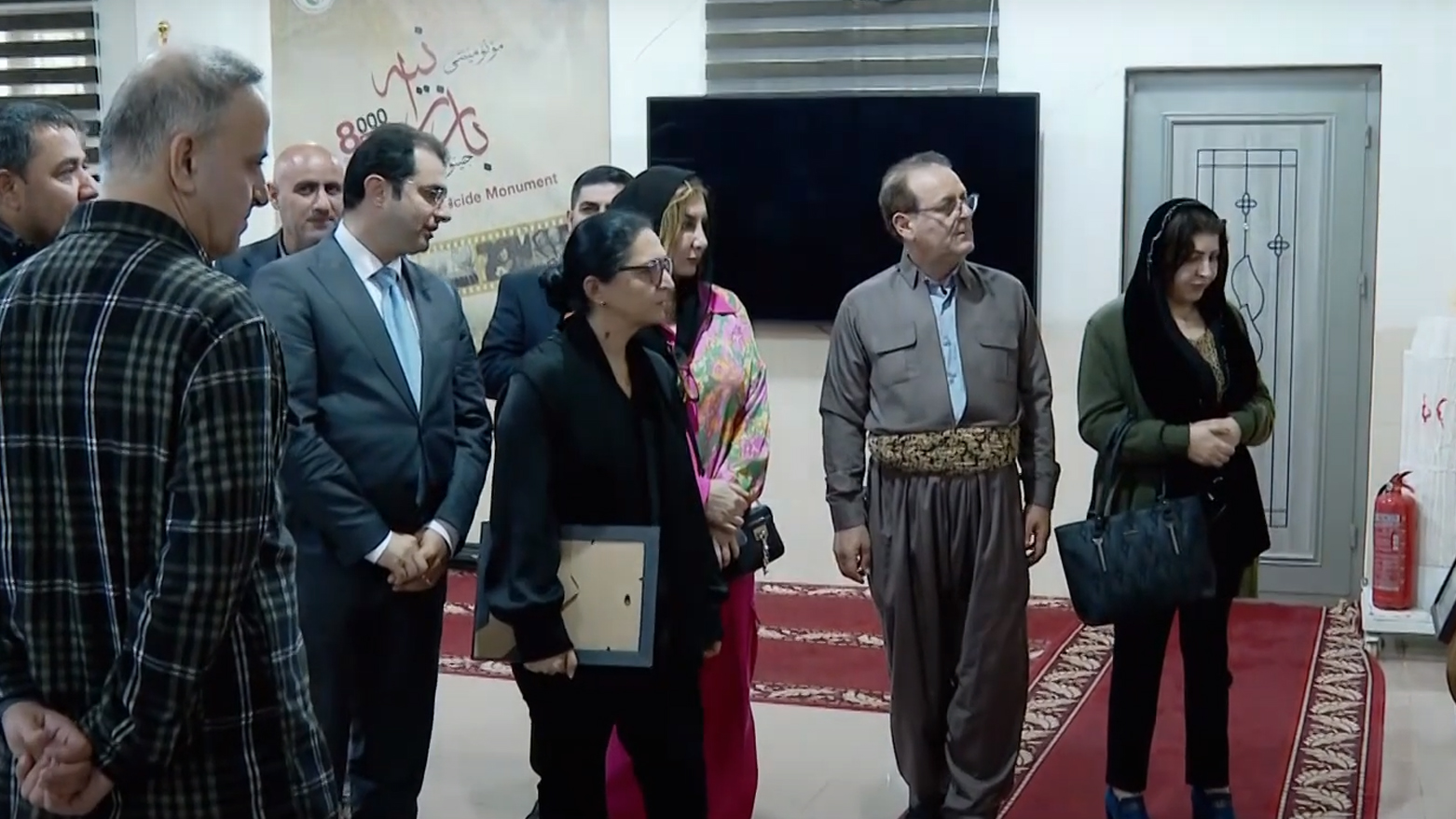 وفدٌ من منظمة "كي جي لوبي سنتر" يزور مزار الخالدين في بارزان