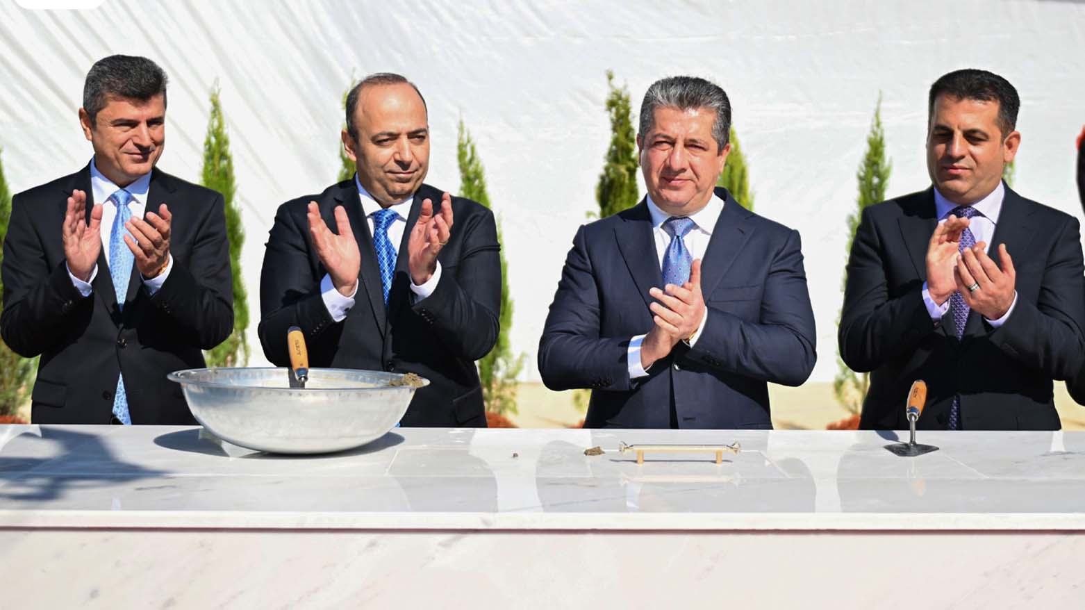 رئيس حكومة كوردستان يضع الحجر الأساس لمركز العلاج الإشعاعي للسرطان في دهوك