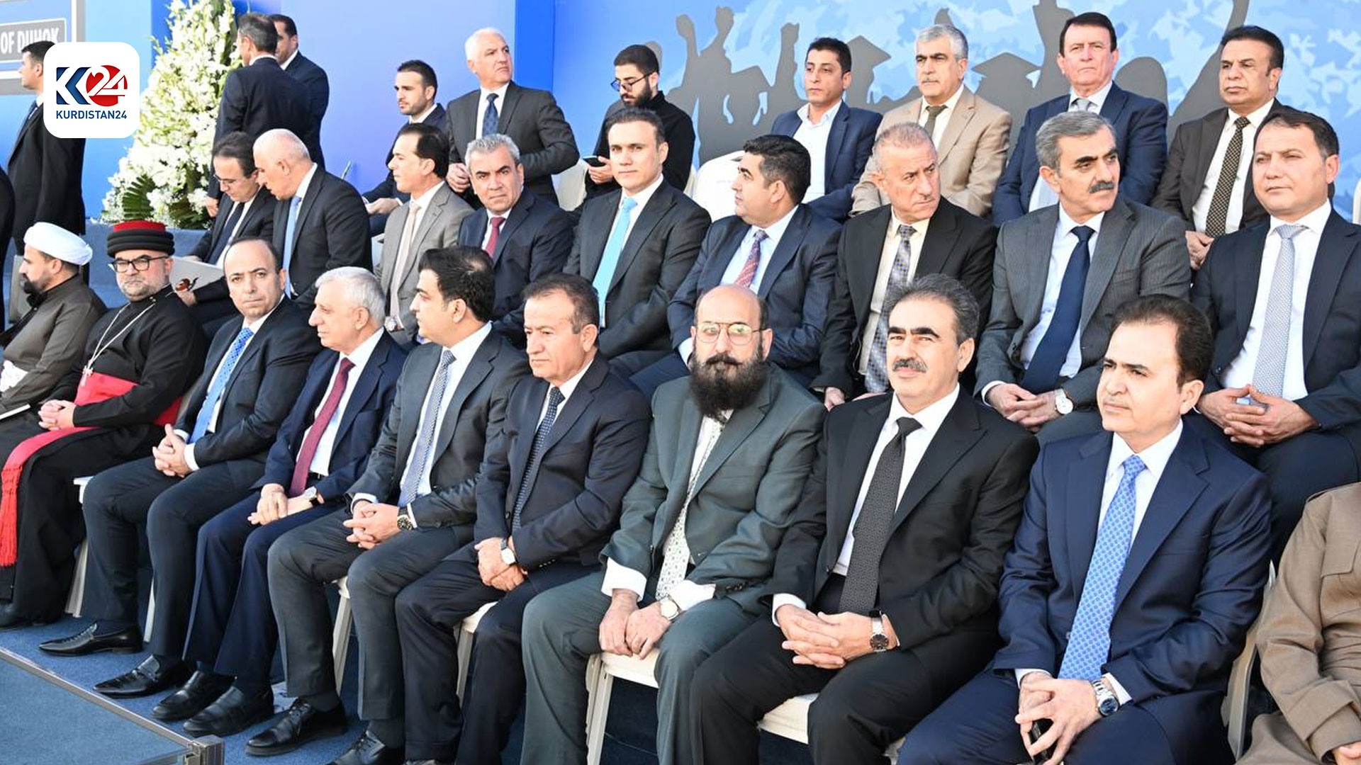 بە وێنە؛ بەشداریی سەرۆکوەزیران مەسرور بارزانی لە ئاهەنگی دەرچووانی زانکۆی دهۆک