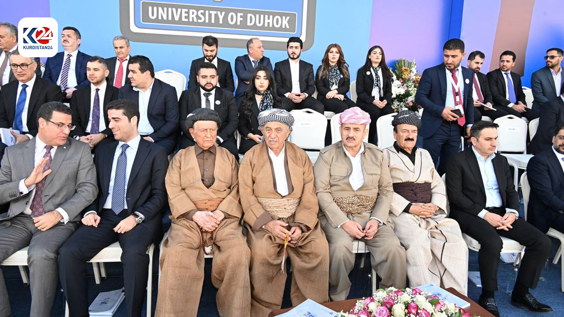 بە وێنە؛ بەشداریی سەرۆکوەزیران مەسرور بارزانی لە ئاهەنگی دەرچووانی زانکۆی دهۆک