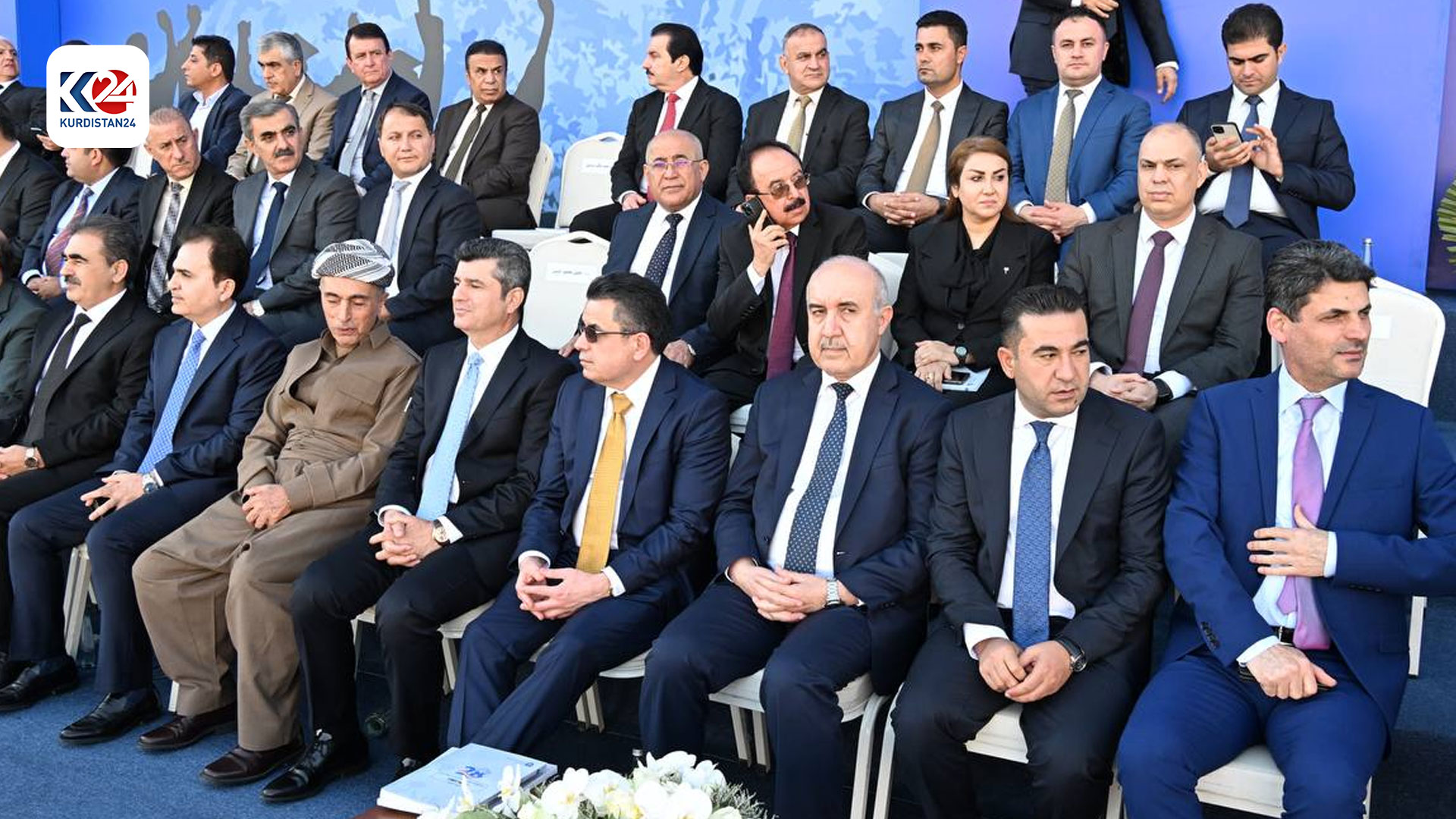 بە وێنە؛ بەشداریی سەرۆکوەزیران مەسرور بارزانی لە ئاهەنگی دەرچووانی زانکۆی دهۆک