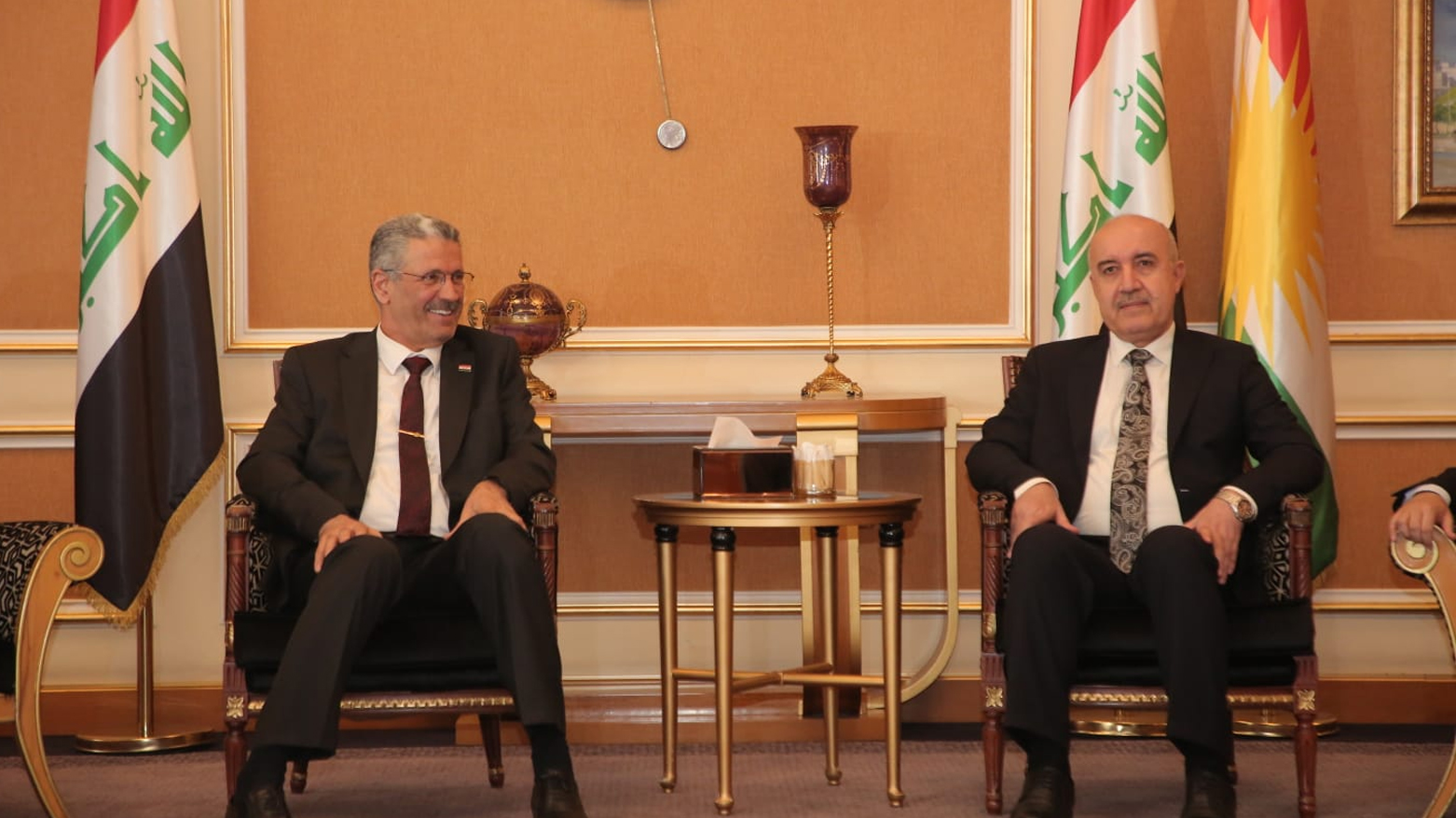 Iraqi Minister of Oil Hayyan Abdul Ghani (left) is pictured during his meeting with KRG Acting Minister of Natural Resources Kamal Mohammed in Erbil, Nov. 12, 2023. (Photo: Erbil Governorate)
