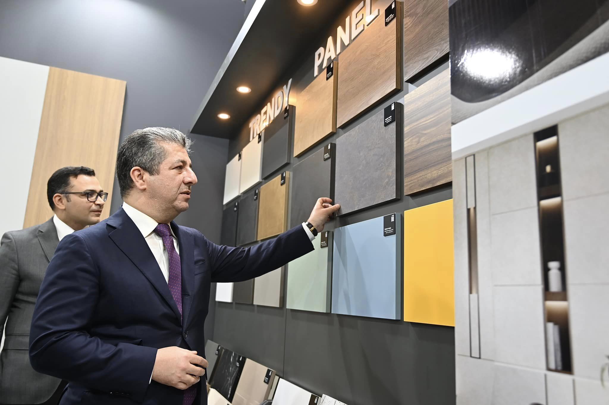 Kurdistan Region Prime Minister Masrour Barzani reviewing product samples at Construct Iraq 2023, Nov. 14, 2023. (Photo: KRG)