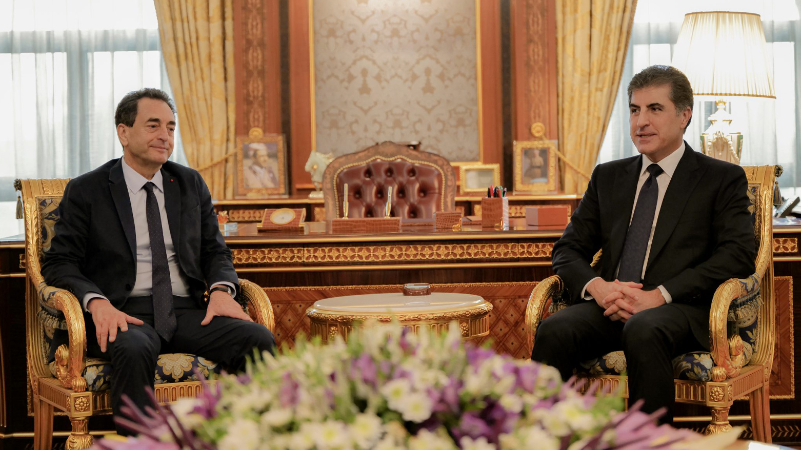 نچیروان بارزانی، رئیس اقلیم کوردستان و اریک شوالیه، سفیر فرانسه در عراق