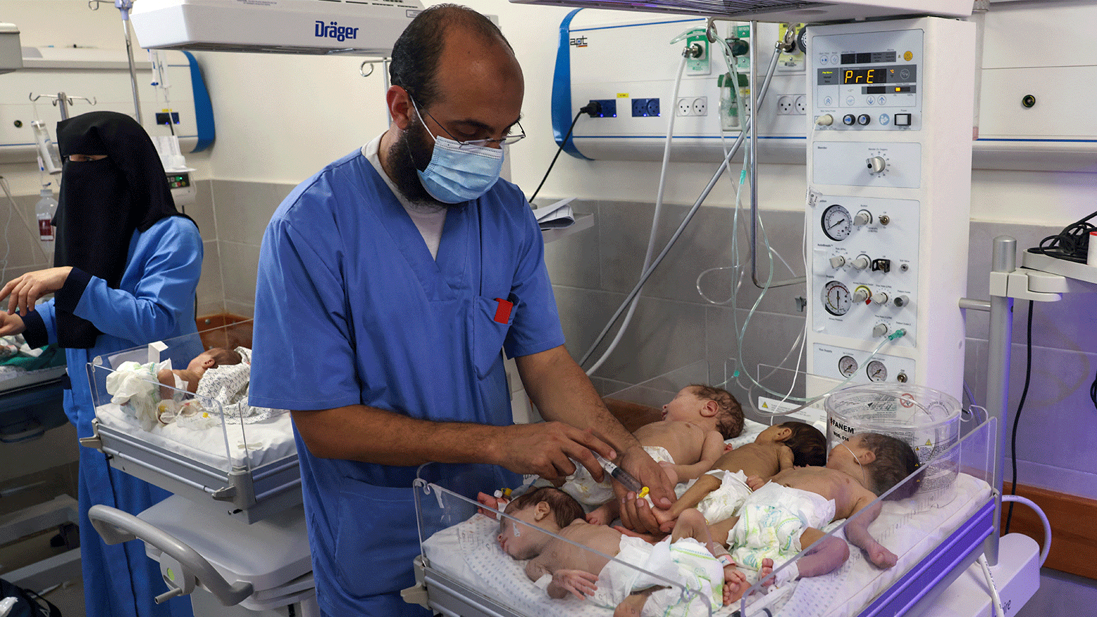 Palestinian medics care for premature babies evacuated from Al Shifa hospital to the Emirates hospital in Rafah in the southern Gaza Strip, on November 19, 2023. (Photo: AFP)