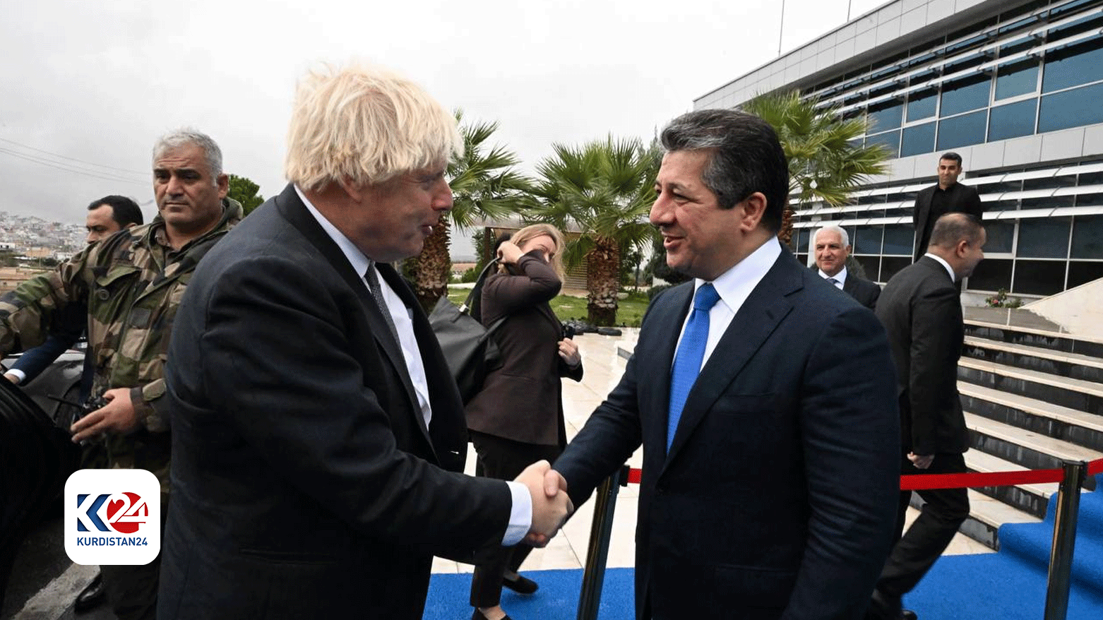 Kurdistan Region Prime Minister Masrour Barzani (right) shaking hands with former United Kingdom Prime Minister Boris Johnson, Nov. 20, 2023. (Photo: KRG)