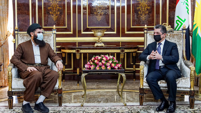 Kurdistan Region Prime Minister Masrour Barzani (right) meets with prominent religious scholar Abdul Latif Ahmed, Oct. 2, 2021. (Photo: KRG)