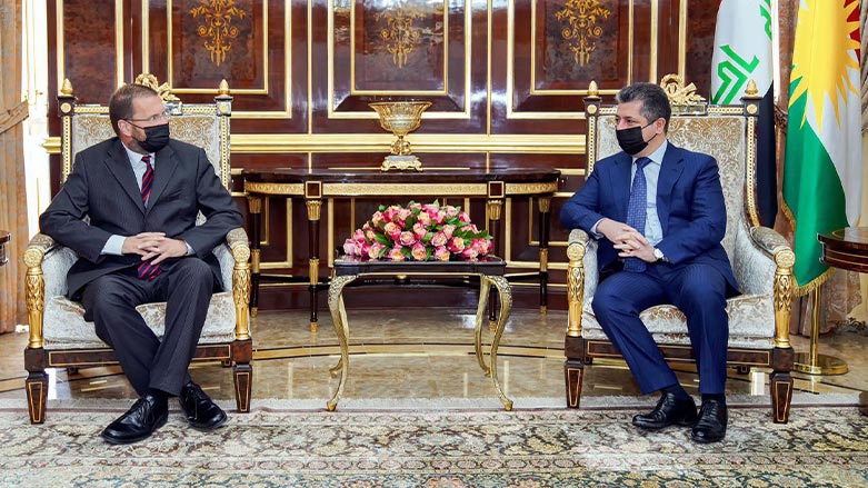 Atilla Toth (left), the new Hungarian Consul General in the Kurdistan Region, meets with Prime Minister Barzani, Oct. 3, 2021. (Photo: KRG)