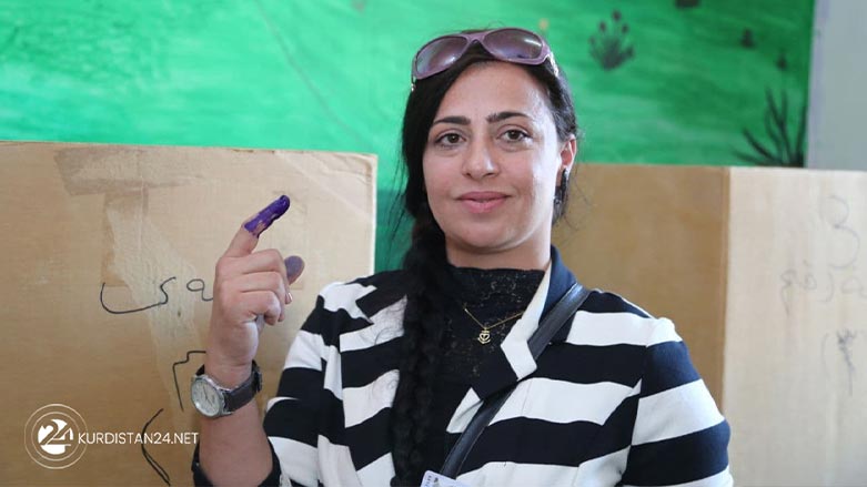 A voter participates in Iraq's early election in the Kurdistan Region, Oct. 08, 2021. (Photo: Kurdistan 24)