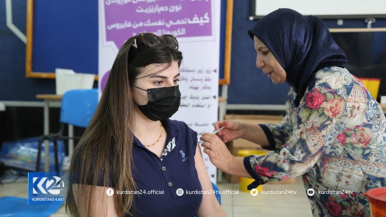 پێدانی ڤاكسینی كۆرۆنا له‌ بنكه‌یه‌كی ته‌ندروستیی هه‌رێمی كوردستان