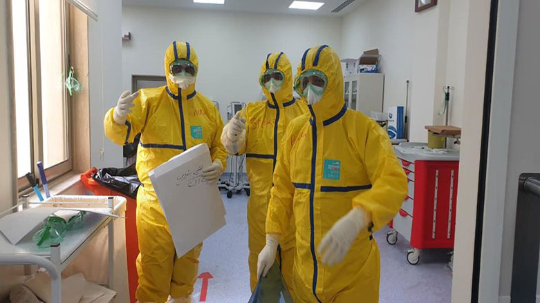 Healthcare workers in protective gear at a COVID-19 treatment facility. (Photo: Archive)