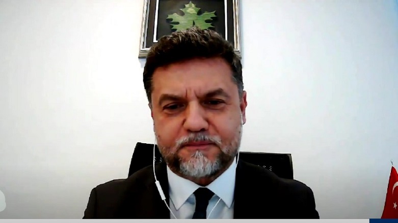 نه‌دیم یامالی
