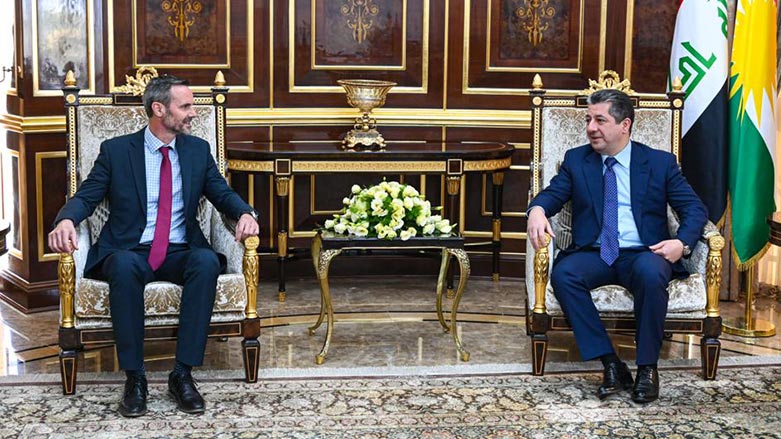 Kurdistan Region Prime Minister Masrour Barzani (right) during his meeting with the newly inaugurated Dutch Consul General in Erbil Jaco Beerends, Oct. 12, 2022. (Photo: KRG)