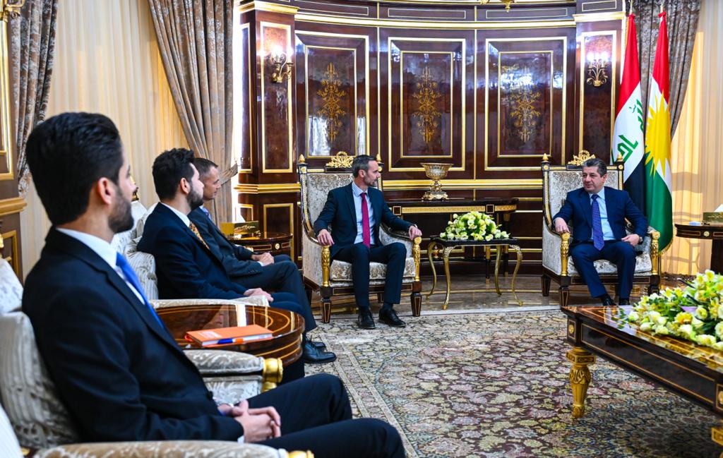 Kurdistan Region Prime Minister (top right) during his meeting with the newly inaugurated Dutch Consul General in Erbil Jaco Beerends, Oct. 12, 2022. (Photo: KRG) 