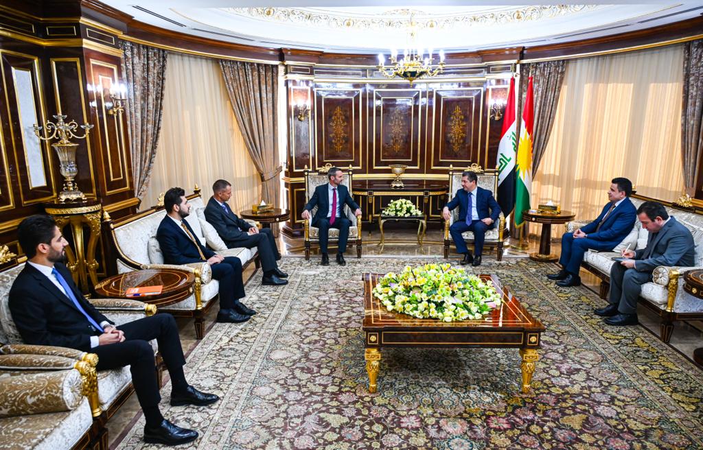 Kurdistan Region Prime Minister (top right) during his meeting with the newly inaugurated Dutch Consul General in Erbil Jaco Beerends, Oct. 12, 2022. (Photo: KRG) 