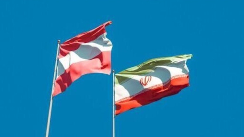 پرچم‌های ایران و اتریش