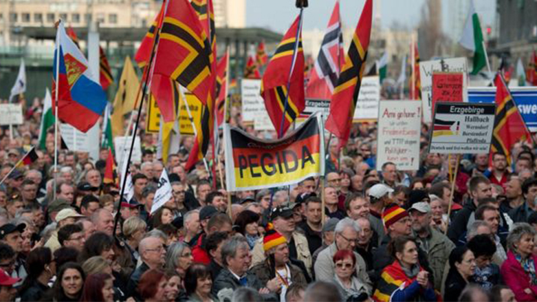 "بيغيدا" تفشل في إحراق نسخةٍ من القرآن بهولندا