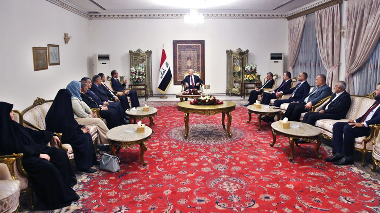 رئيس الجمهورية يستقبل وفداً نيابياً عن محافظة ذي قار