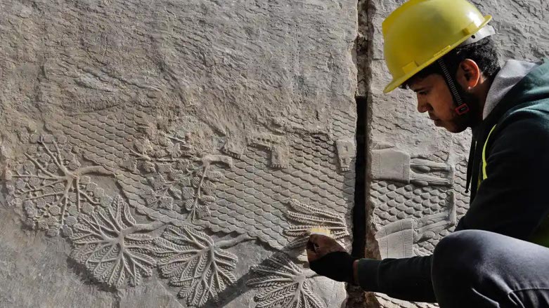 he head of the restoration works said the team were surprised to discover eight murals with inscriptions, decorative drawings and writings (Photo: Zaid Al-Obeidi/AFP/Getty Images)