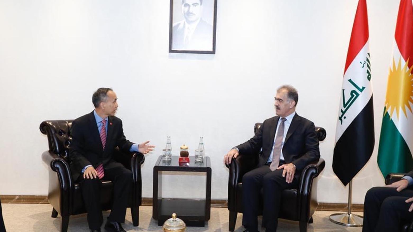 Safeen Dizayee, the head of the Department of Foreign Relations of the KRG (right), during his meeting with Liu Jun, Consul General of the People’s Republic of China in Erbil, Oct. 4, 2023. (Photo: KRG)
