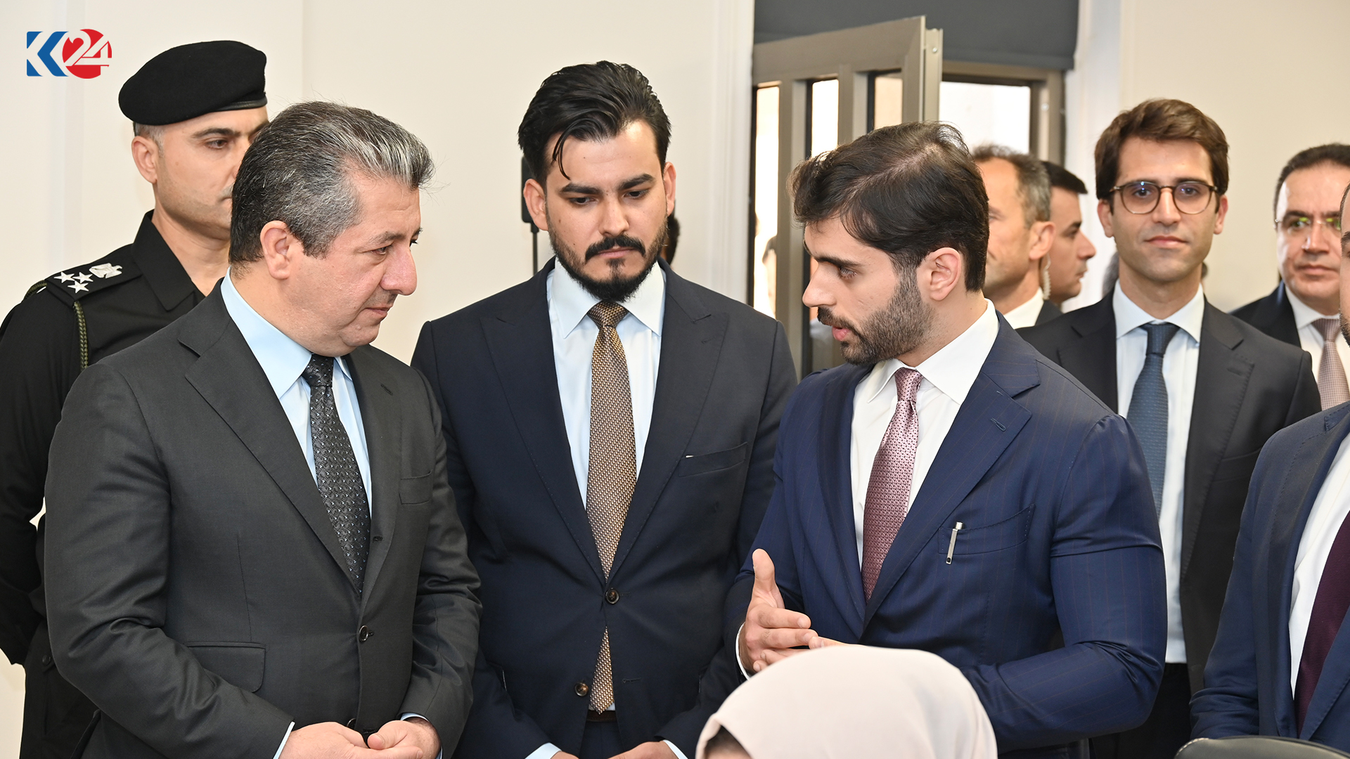 Kurdistan Region Prime Minister Masrour Barzani (left) is pictured during his visit to General Directorate of Erbil to follow up on the implementation of MyAccount initiative, Oct. 11, 2023. (Photo: KRG)