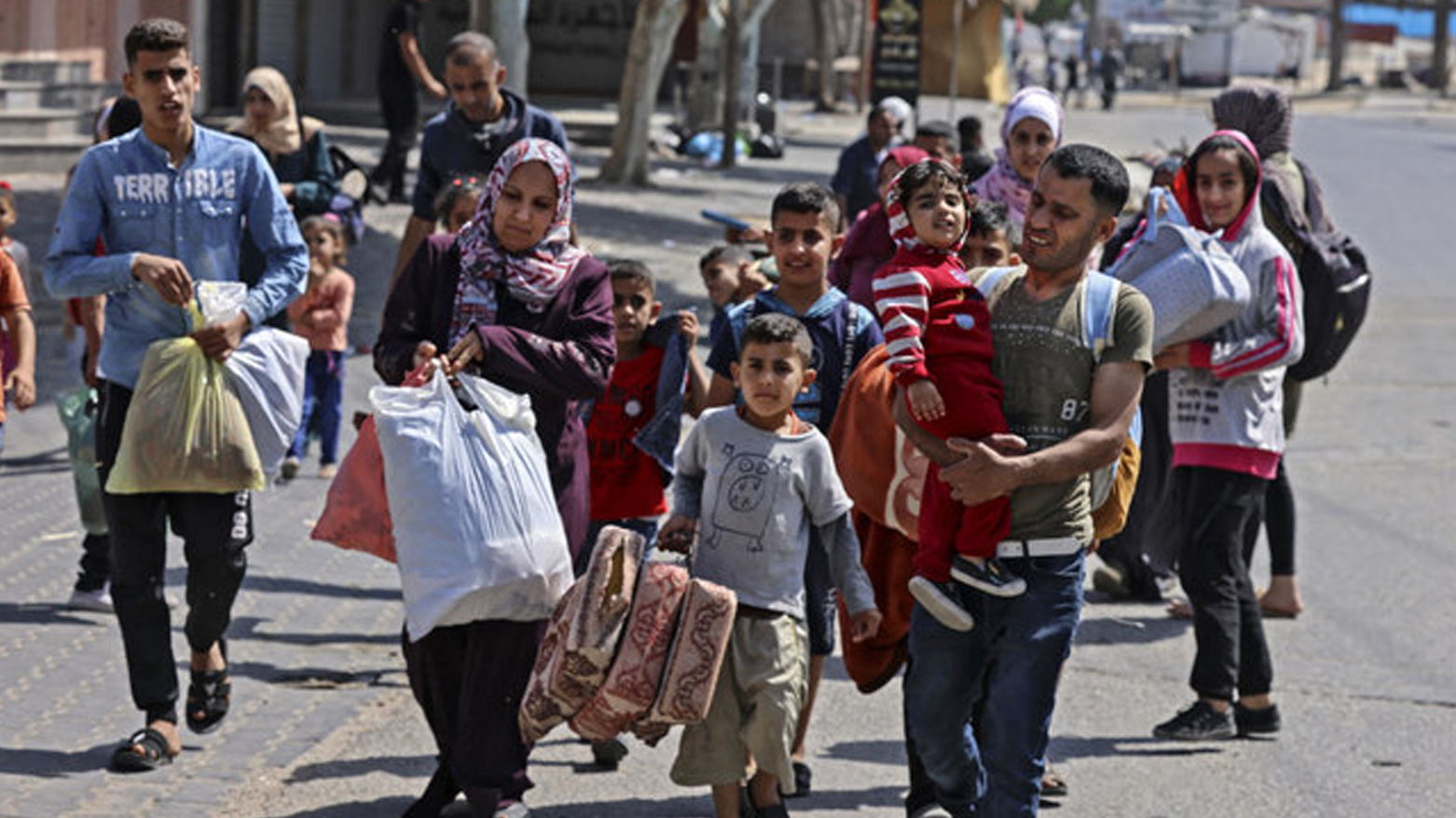 کؤچی هاووڵاتییانی باکووری کەرتی غەززە بەرەو باشووری ئەو شارە