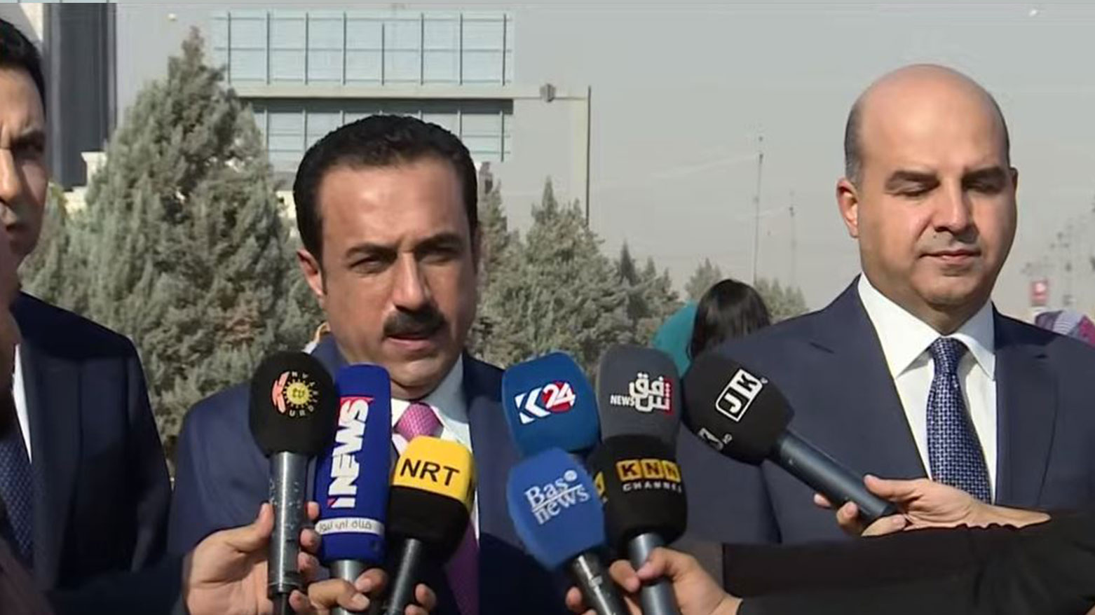 ئومێد خۆشناو