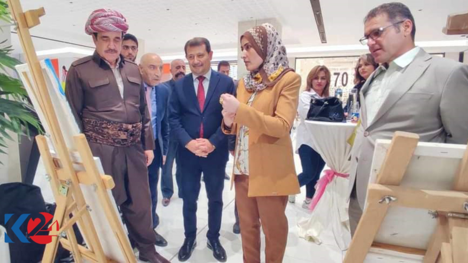 پزیشکێکی ددان پێشانگایەکی شێوەکاری لە هەولێر دەکاتەوە