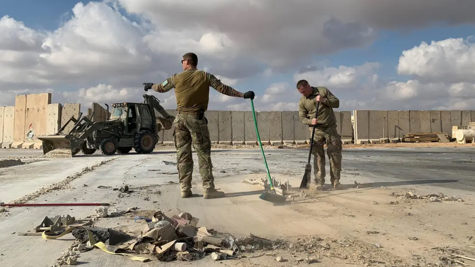 U.S. soldiers clearing rubble at Al-Asad military airbase in the western Iraqi province of Anbar on January 13, 2020. (Photo: AFP)