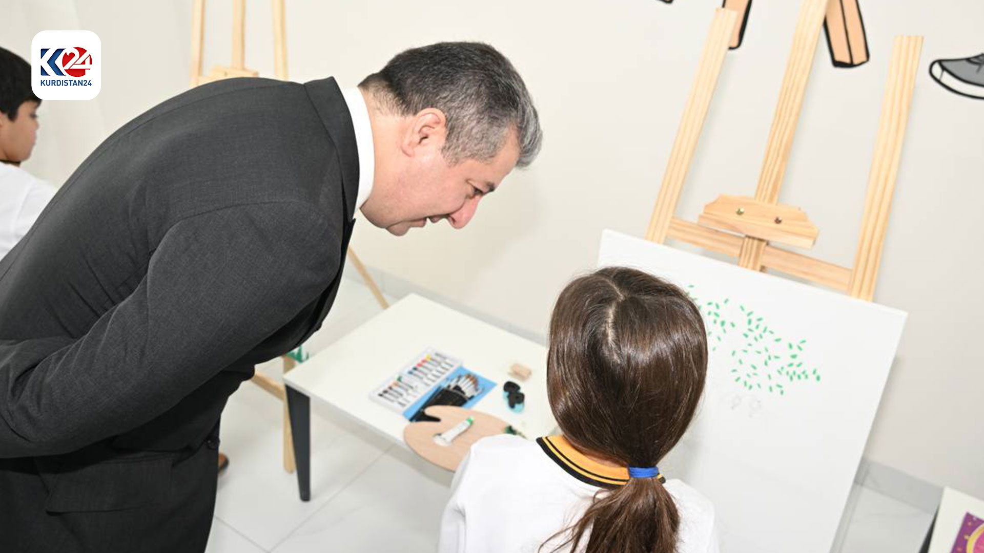 مەسرور بارزانی، سەرۆکی حکومەتی هەرێمی کوردستان لەکاتی کردنەوەی قوتابخانە و باخچەی منداڵانی ماجیدی