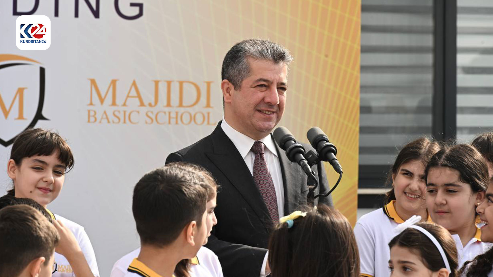 مەسرور بارزانی، سەرۆکی حکومەتی هەرێمی کوردستان لەکاتی کردنەوەی قوتابخانە و باخچەی منداڵانی ماجیدی