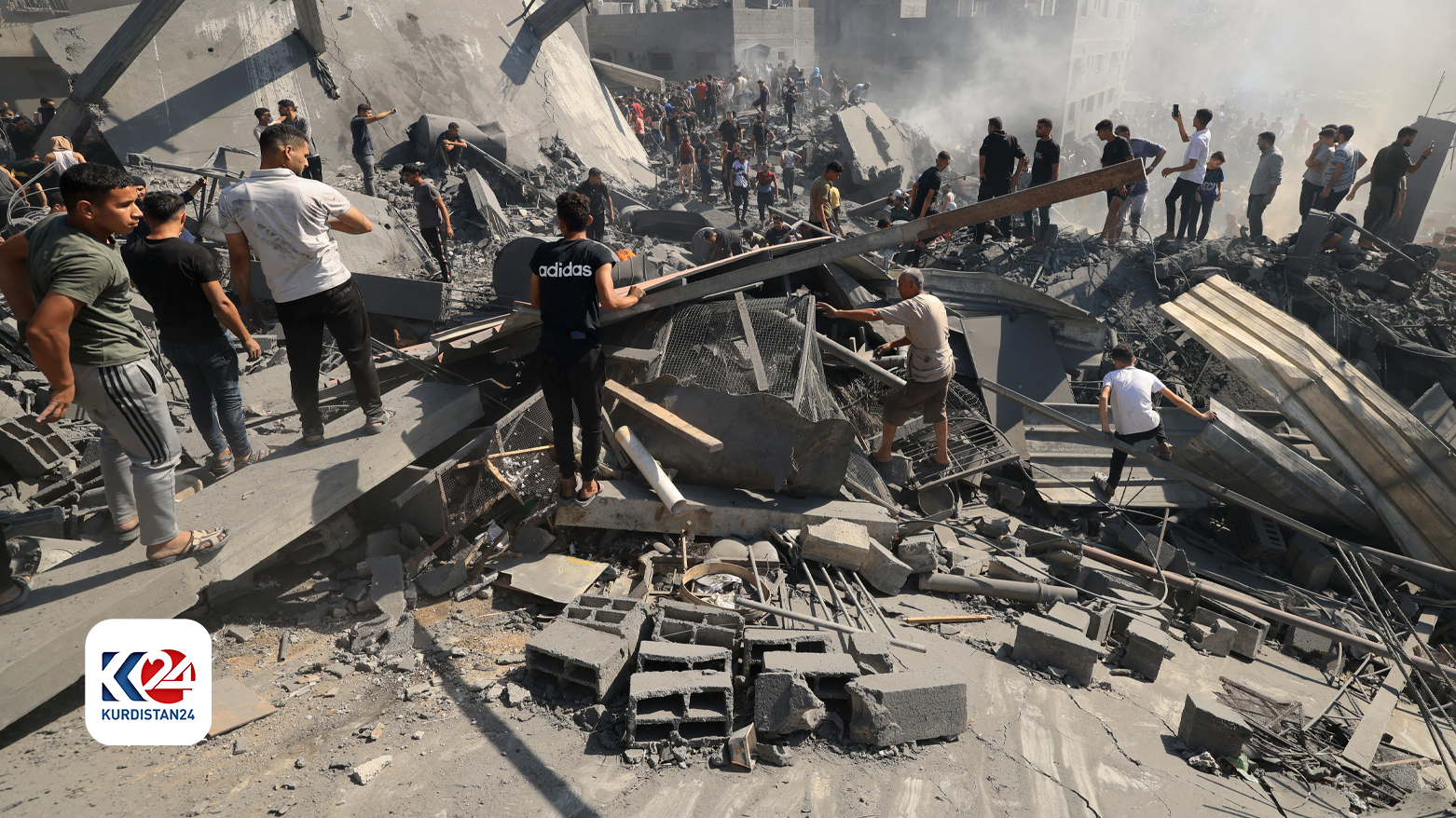 رووخانی ژمارەیەک باڵەخانەی غەززە لە ئەنجامی بۆردوومانی فڕۆکە جەنگییەکانی ئیسرائیل (وێنە: AFP)