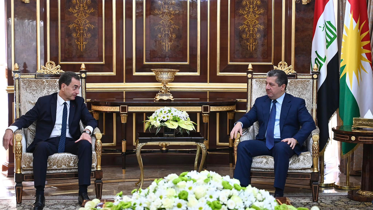 Kurdistan Region Prime Minister Masrour Barzani (right) is pictured during his meeting with the French Ambassador to Iraq, Eric Chevalier, in Erbil, Oct. 28, 2023. (Photo: KRG)