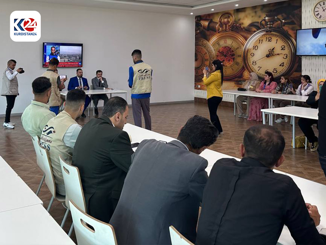 سەردانی مامۆستا و قوتابیانی پەیمانگەی پێگەیاندنی راگەیەندکاریی عێراقی بۆ دامەزراوەی کوردستان24